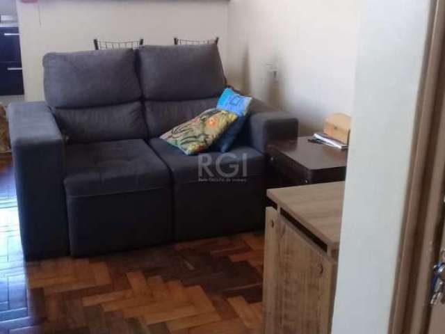 Apartamento 2 dormitórios, bairro Floresta, Porto Alegre/RS      &lt;BR&gt;&lt;BR&gt;Excelente localização no bairro Floresta, apenas 3 quadras da Cristóvão Colombo e Moinhos de Vento: apartamento 2 d