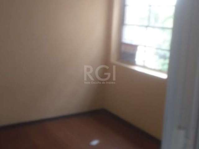 APARTAMENTO 2 DORMITÓRIOS 1 VAGA NO BAIRRO GUAJUVIRAS EM CANOAS.&lt;BR&gt; Pode ser financiado na av. principal no bairro Guajuviras, energia elet. individual. Alugo ou vendo.