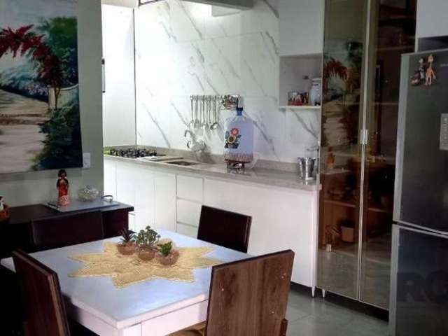 Vende casa no bairro Igara em canoas 90m², 3 dormitórios, 1 suíte, 2 banheiros, dois pavimentos, semi mobiliada, reformada. Próxima do Park Shopping Canoas.  Região alta, não tem perigo de alagamento,