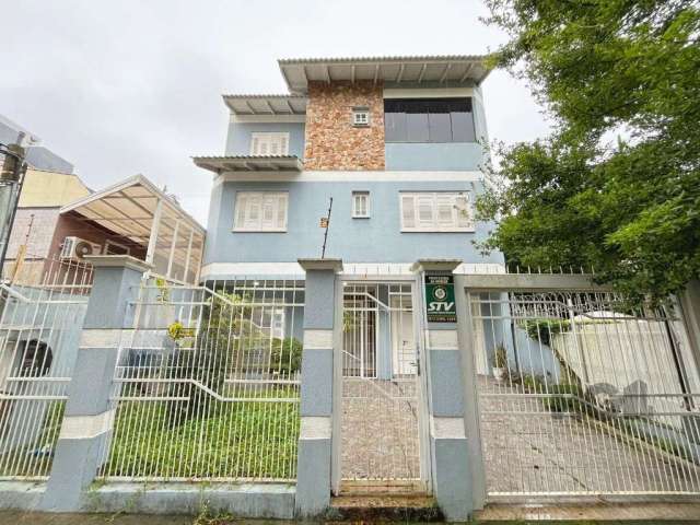 Venda de  casa com 3 Quartos e 4 banheiros, com  269 m²  - Tristeza&lt;BR&gt;&lt;BR&gt;Casa no bairro Tristeza, com uma localização privilegiada próxima ao novo empreendimento Zaffari e a todas as com