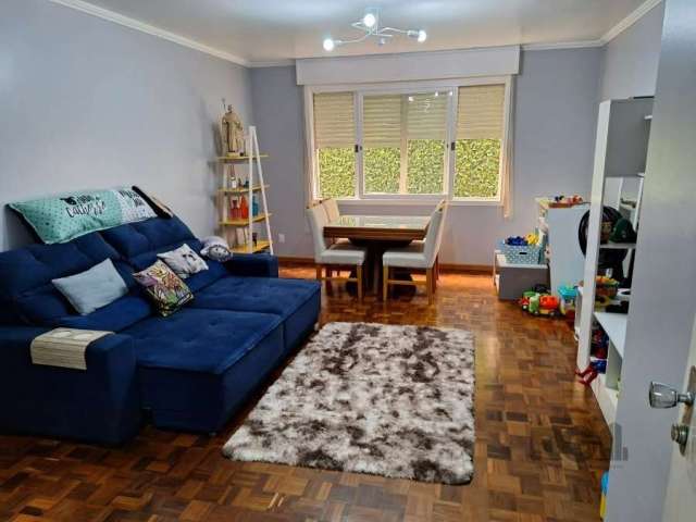 Excelente apartamento de 3 dormitórios, no Bairro Petrópolis, com 121,86m2 de área privativa, sendo 2 suíte, peças amplas e bem iluminadas, banheiro auxiliar e cozinha com área de serviço separada. Li