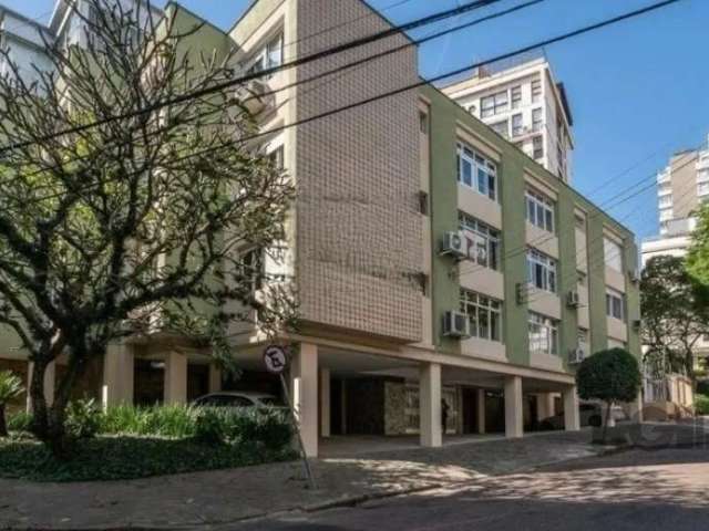 Semi mobiliado . Lindo apartamento, todo reformado, vidros duplos e tratamento acústico nas janelas dos dormitórios,  com 153m privativos, 03 dormitórios (1 suíte), .Hall de entrada, lavabo, living do