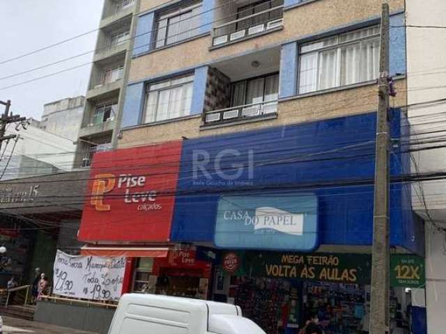 Vende Prédio inteiro alugado em Grande Avenida movimento de pedestre no centro de Canoas.&lt;BR&gt;Composto por duas lojas no andar térreo empresa Pise Leve esta ponto 25 anos, casa do papel que esta 