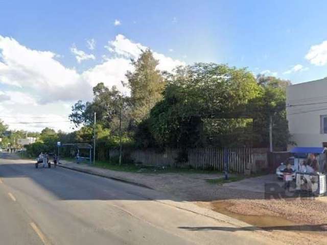 Ótimo terreno na Cavalhada, medindo 40 x 200m (8mil m²). plano, localizado em região de amplo fluxo e comércio. Solicite mais informações e agende uma visita.