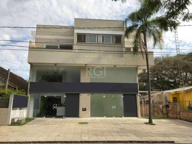 Loja com uma área privativa de 99,54 m² . &lt;BR&gt;Bem localizada no Bairro Tristeza .Prédio todo averbado, PPCI, IPTU e matriculas individualizadas podendo ser financiado e vendidos separadamente co