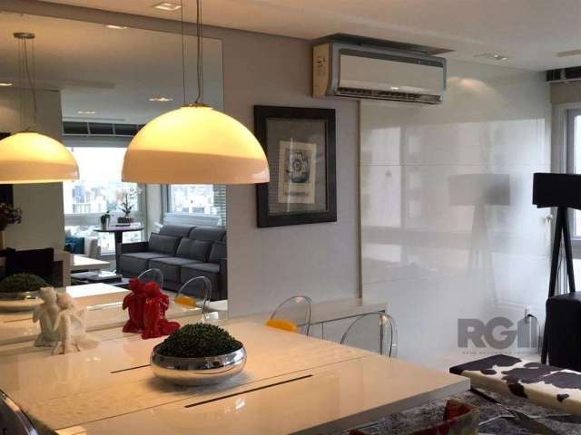 Apartamento 3 quartos - 1 suite - Andar Alto - Petrópolis - Porto Alegre - RS   &lt;BR&gt; &lt;BR&gt;Vendo com Exclusividade: Espetacular Apartamento de 3 Dormitórios em Andar Alto no Petrópolis, Infr