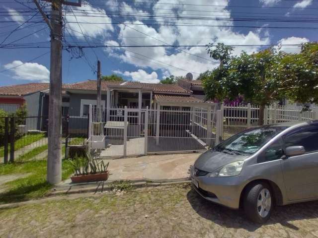 Excelente casa de dois dormitórios à venda no Moradas do Sul - Living dois ambientes, cozinha, dois dormitórios e banheiro social.&lt;BR&gt;Amplo espaço gourmet com churrasqueira. A casa conta ainda c