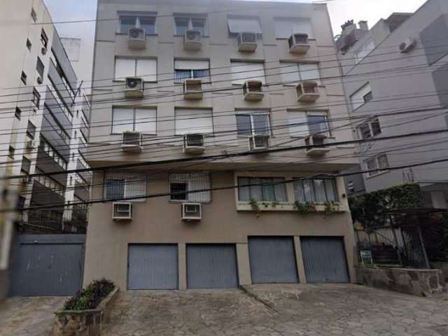 Excelente apartamento de 2 dormitórios, sendo 1 suíte com 89m² privativos, living para 2 ambientes, cozinha, área de serviço, banheiro social e dependência de empregada, piso laminado, fundos, todo re