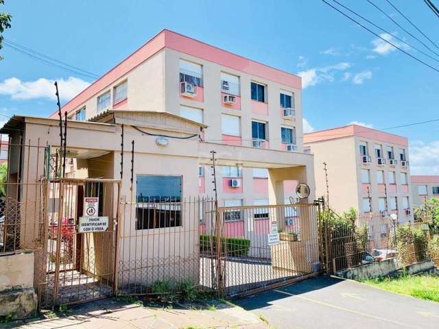 Excelente apartamento reformado, 2 dormitórios, 2 banheiros sociais, amplo living, cozinha com água quente, área de serviço separada, dependência e 1 vaga de garagem rotativa. Ótima orientação solar, 