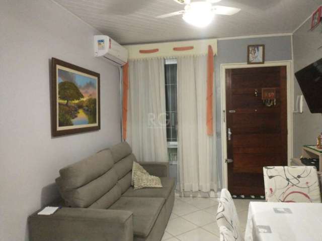 Apartamento 2 dormitórios, no bairro Camaquã, Porto Alegre/RS    &lt;BR&gt;&lt;BR&gt;Excelente  apartamento  com 2 dormitórios, sala,  cozinha e lavanderia independente. Todo mobiliado, reformado e co