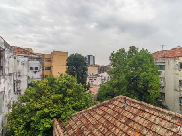 Apartamento de 2 dormitórios com despensa, no bairro Cidade Baixa em Porto Alegre.&lt;BR&gt;Apartamento com 65,95 m², 2 dormitórios, cozinha, área de serviço, banheiro social com ventilação natural, l