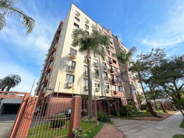 Apartamento de três dormitórios, suíte e uma vaga de garagem no bairro Menino Deus em Porto Alegre.   &lt;BR&gt;Living para dois ambientes, banheiro social, sacada com churrasqueira, cozinha com copa 