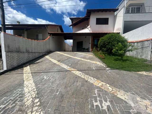 Casa com 3 quartos para alugar no Aruã, Mogi das Cruzes  por R$ 7.000