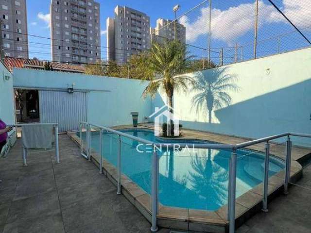 Linda casa com piscina e area gourmet completa no Wanel Ville !