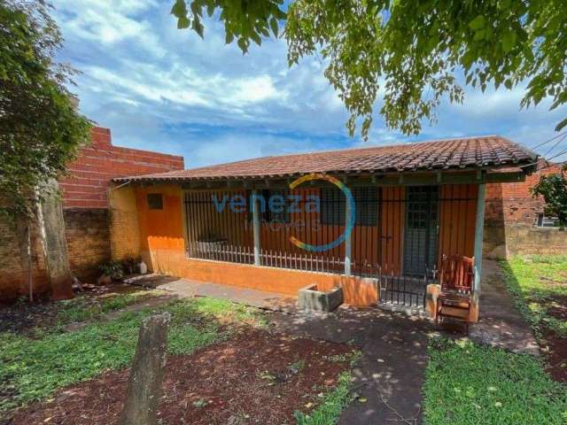 Casa Residencial com 1 quarto  para alugar, 50.00 m2 por R$550.00  - Aparecida - Londrina/PR