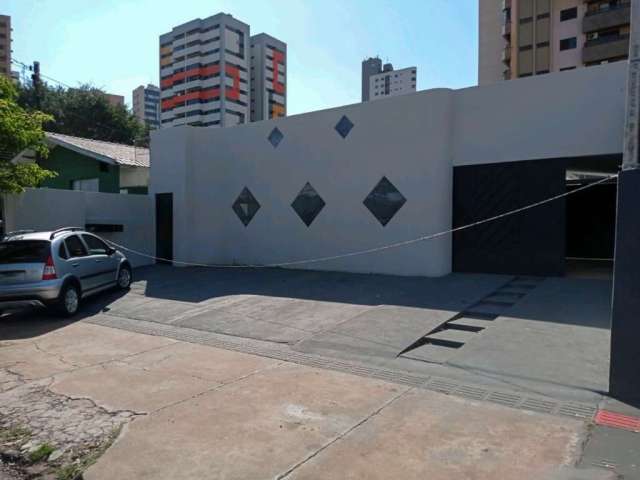 Casa Comercial para alugar, 214.00 m2 por R$4900.00  - Centro - Londrina/PR