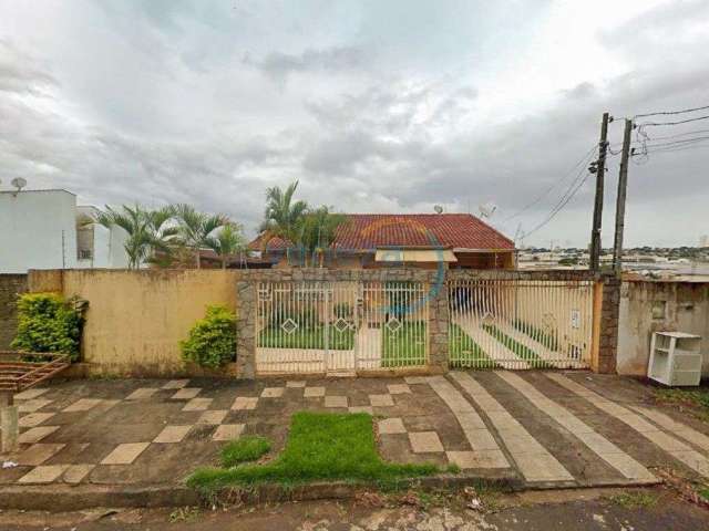 Casa Residencial com 4 quartos  para alugar, 159.00 m2 por R$3000.00  - Alpes - Londrina/PR