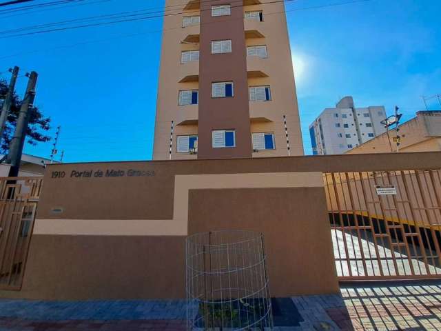 Apartamento com 3 quartos  para alugar, 90.00 m2 por R$1400.00  - Centro - Londrina/PR