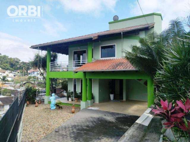 Casa com 3 dormitórios à venda, 200 m² por R$ 880.000,00 - Escola Agrícola - Blumenau/SC