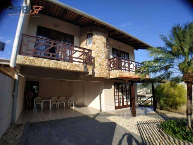 Casa com 4 dormitórios à venda, 311 m² por R$ 890.000,00 - Garcia - Blumenau/SC