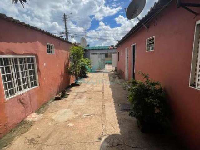 Casa para Venda em Brasília, Ceilândia Sul (Ceilândia), 6 dormitórios, 2 suítes, 4 banheiros, 2 vagas