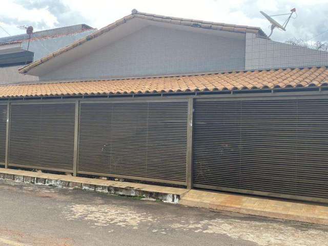 Casa para Venda em Brasília, Areal (Águas Claras), 2 dormitórios, 1 suíte, 1 banheiro, 4 vagas