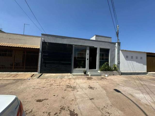 Casa para Venda em Brasília, Ceilândia Sul (Ceilândia), 3 dormitórios, 3 suítes, 1 banheiro, 1 vaga