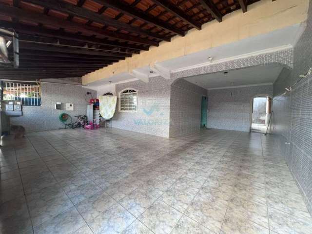 Casa para Venda em Brasília, Samambaia Sul (Samambaia), 4 dormitórios, 2 banheiros, 4 vagas