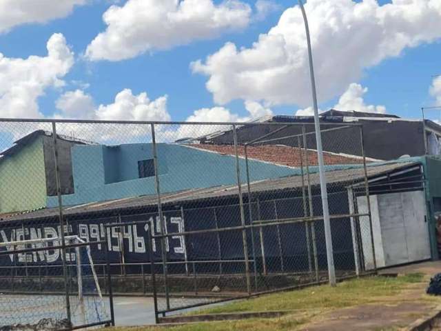 Casa para Venda em Brasília, Taguatinga Norte (Taguatinga), 4 dormitórios, 3 banheiros, 5 vagas