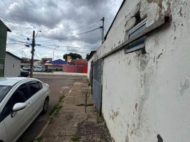 Casa para Venda em Brasília, Areal (Águas Claras), 1 dormitório, 1 banheiro, 1 vaga