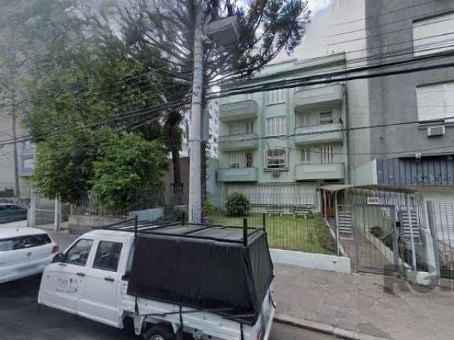 Excelente apartamento ( 3 ) três dormitórios - Dependência -  Frente,&lt;BR&gt;Apartamento de três dormitórios,3°andar, com dependência,  amplo living dois ambientes com sacada, banheiro social, cozin