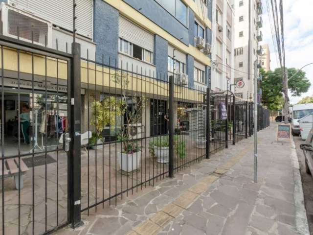 Ótimo apartamento de 4 dormitórios, de frente e muito amplo.&lt;BR&gt;&lt;BR&gt;Terraço com churrasqueira.&lt;BR&gt;&lt;BR&gt;Junto ao parque da Redenção.&lt;BR&gt;&lt;BR&gt;Agende sua visita!