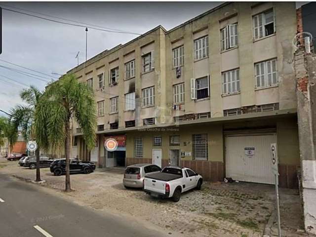 NA RAMIRO BARCELOS, ENTRE FARRAPOS E VOLUNTÁRIOS DA PÁTRIA&lt;BR&gt;Prédio Inteiro composto de 4 lojas com sobreloja + 30 apartamentos JK. &lt;BR&gt;Amplo estacionamento com 40 vagas. &lt;BR&gt;Terren