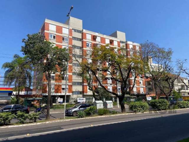 Apartamento de frente a fundos com 124m² de área privativa, com vista de frente para o Guaíba, Parque Marinha e vista dos fundos para o bairro Menino Deus 2 dormitórios  e dependência completa, 1 banh