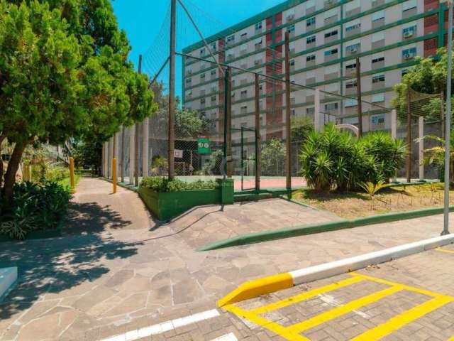 IDEAL PARA INVESTIDOR. COMPRE JÁ ALUGADO!&lt;BR&gt;Ótimo apartamento no Condomínio Felizardo, no bairro Petrópolis, de 2 dormitórios. Possui sala ampla para 2 ambientes, 2 dormitórios, banheiro com bo