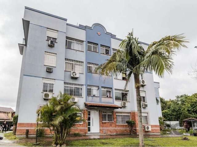 Descubra seu novo lar em Porto Alegre! Este apartamento à venda, localizado em condomínio fechado, oferece um excelente custo-benefício. Com três quartos, um banheiro, e uma área útil de 51 metros qua