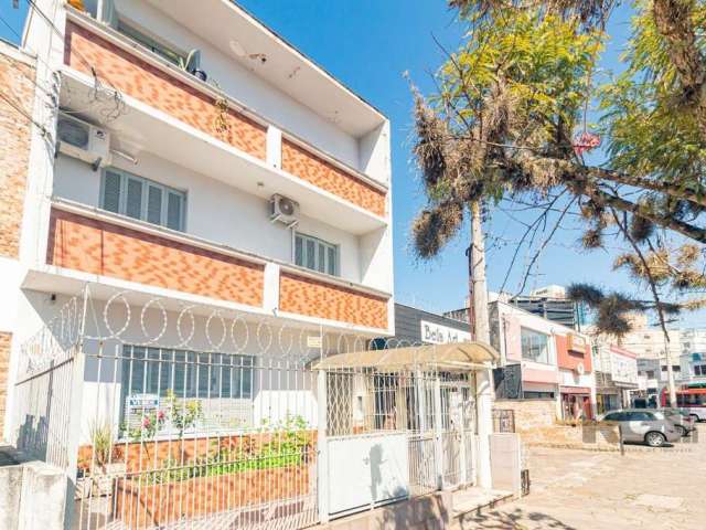 Apartamento no Bairro São João, com 65 m², 2 dormitórios, sala, cozinha, área de serviço e banheiro. Localizado na Rua General Couto de Magalhães, próximo aos principais comércios da região.