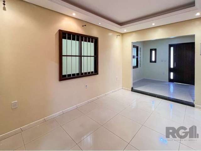 Esta encantadora casa oferece conforto e espaço ideal para uma família. Com quatro dormitórios espaçosos, dois banheiros modernos, e três vagas na garagem, ela é perfeita para quem valoriza o espaço e