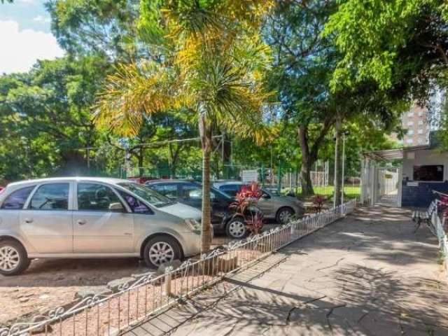 Vende apto de 01 dormitório, 42,55 m2, sala, cozinha, banheiro e área de serviço.&lt;BR&gt;Localização excelente, junto ao 11º Batalhão de Polícia Militar, próximo ao Iguatemi e Hospital Conceição.&lt