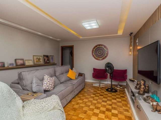 Excelente casa à venda, com 125 m² de área privativa, com 2 dormitórios com móveis planejados, sala de estar, 2 banheiros, cozinha e copa, possui área de serviço, garagem para 3 carros (1 vaga coberta