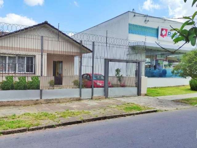 Seu Novo Lar te Aguarda! Casa de 2 Quartos com Amplo Terreno no Bairro consolidado e familiar.&lt;BR&gt;&lt;BR&gt;&lt;BR&gt;Descubra o aconchego e a tranquilidade nesta ótima residência, com 2 dormitó