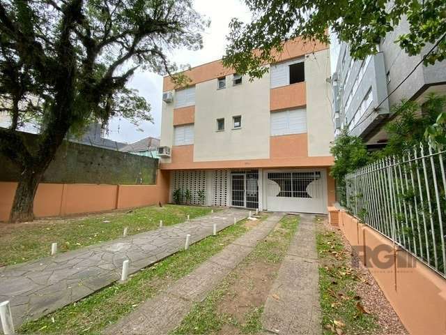 EXCELENTE OPORTUNIDADE!! Descubra este encantador apartamento localizado na Rua Professor Cristiano Fischer, 2256, no coração do Bairro Partenon, em Porto Alegre. Com uma área privativa de 38,54 m², e