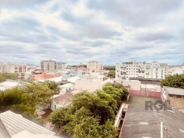 NA CRISTÓVÃO COLOMBO, JUNTO A IGREJA SAO PEDRO&lt;BR&gt;&lt;BR&gt;Excelente apartamento, com 2 dormitórios, dependência completa, junkers, ampla área de serviço e banheiro social, elevador, garagem no