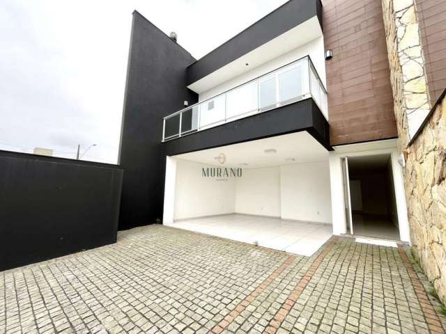 Sobrado com 3 dormitórios à venda, 178m² por R$850.000,00 – Glória - Joinville/SC.