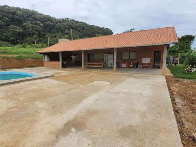 Casa para Venda em Juiz de Fora, Humaitá, 3 dormitórios, 1 suíte, 3 banheiros