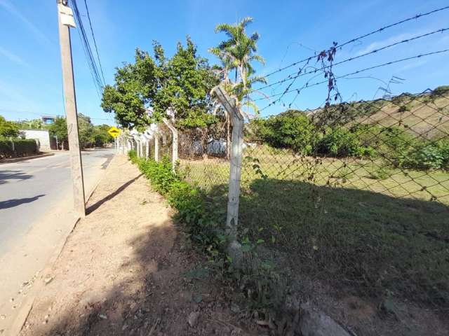 Chácara a venda no Centro de Santana do Paraíso escriturada e registrada.