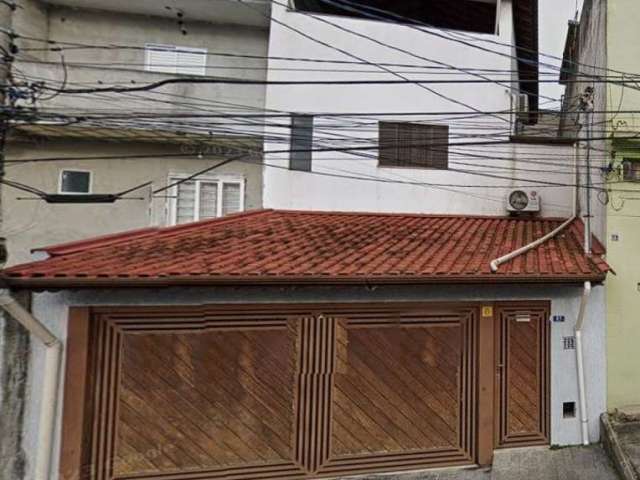 Sobrado com 3 dormitorios e 1 suite na vila re