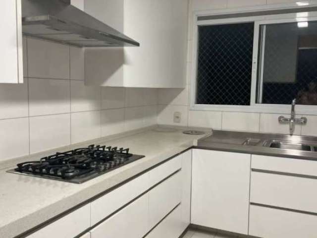 Apartamento com 4 dormitórios na Vila Adyana!