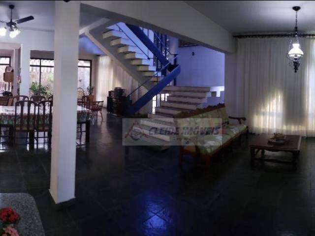 Casa com 5 dormitórios à venda, 465 m² por R$ 1.500.000,00 - Jardim das Américas - Cuiabá/MT