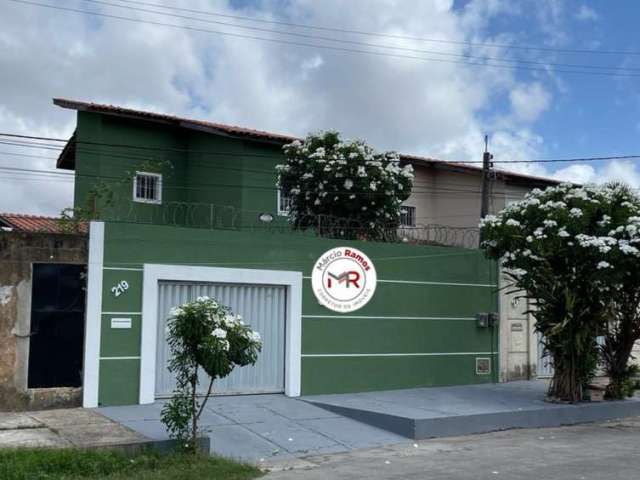 Casa à venda em Fortaleza-CE, na Cidade dos Funcionários: 2 quartos, 2 suítes, 3 banheiros, 100m². Imperdível!